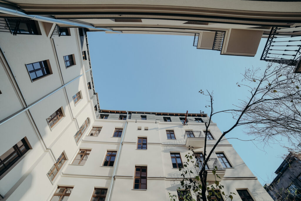 - 2019 Przebudowa kamienicy w Warszawie Praga – 12